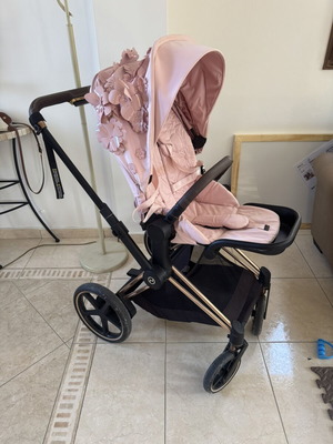 Cybex Simple Flower Collection stroller with basinet