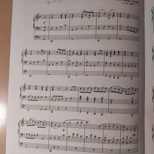 Antologia Organistica Vol. 4 and 6 sheet music books like new, Italian