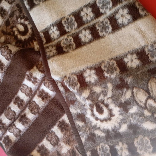 Blanket used soft and beautiful