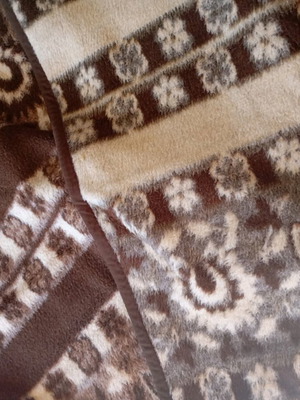 Blanket used soft and beautiful