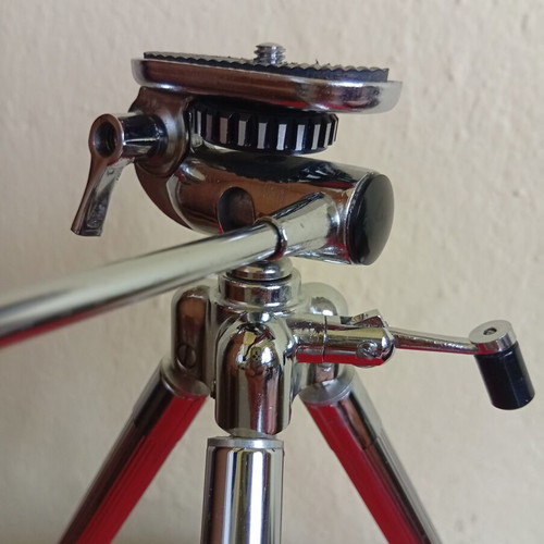 Nickel-plated tripod 73 cm with original case like new