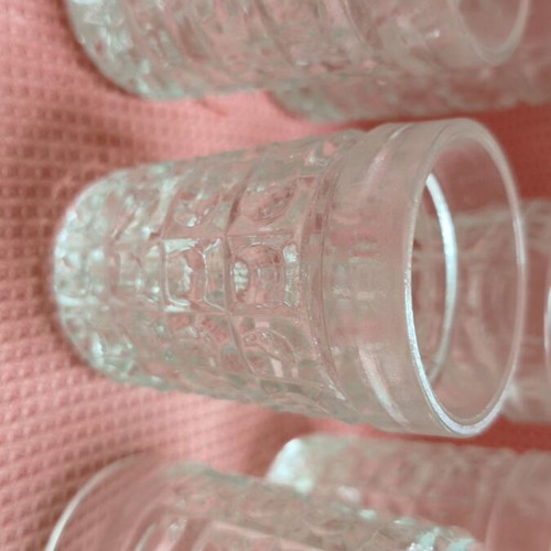 Vintage glass shot glasses set of 6, like new, 1970s starburst design