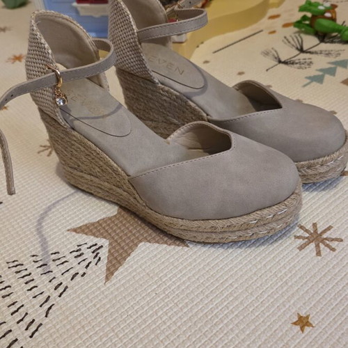 Seven summer women's espadrille-style platform sandals like new, beige, size 37