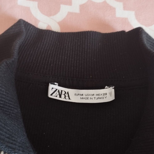 Zara black crop top new with zipper, size Medium