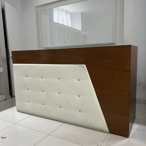 Professional Cashier Furniture used, 180cm width, 60cm depth, 1m height
