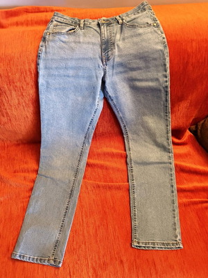 LCW women's jeans like new, blue, straight fit