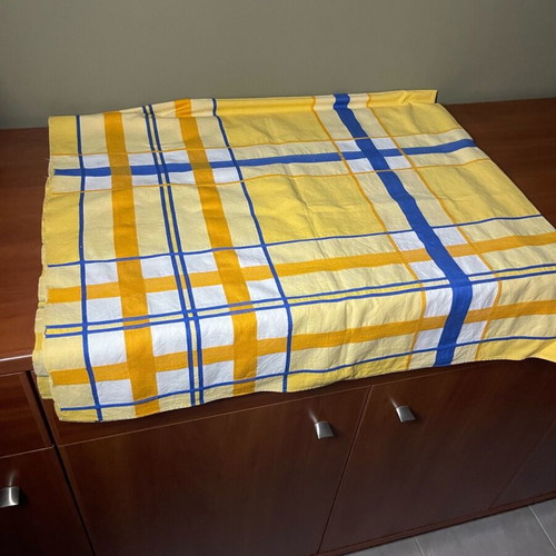 Decorative woven linens like new, pack of 30+ pieces