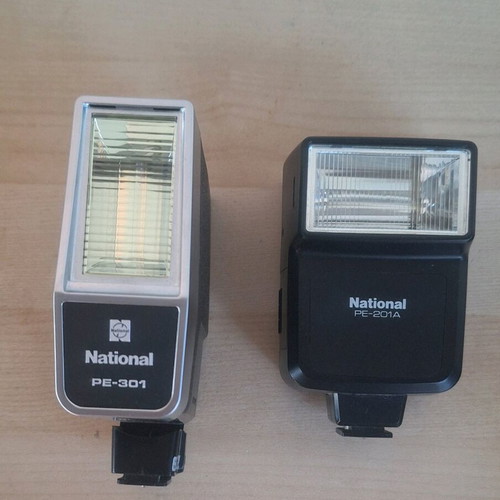 National Flash PE-201C and PE-300 like new, 2 flashes together