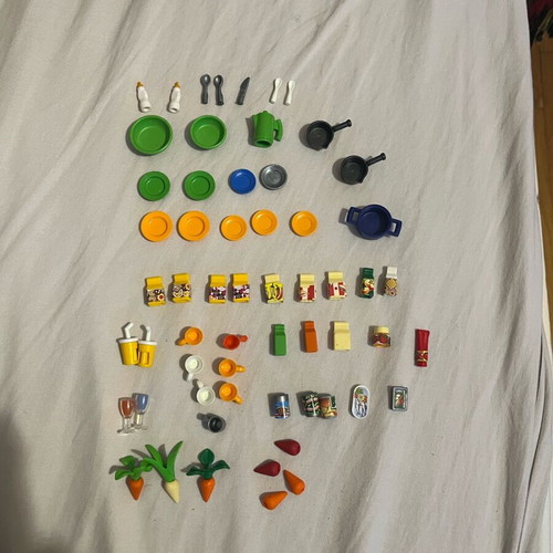 Playmobil used cooking utensils and food pieces