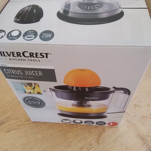 Electric juicer
