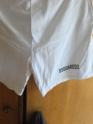 Dsquared2 white shorts XL