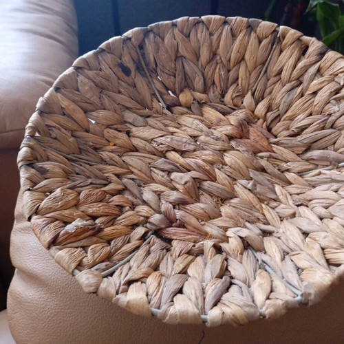 Vintage straw basket handmade like new