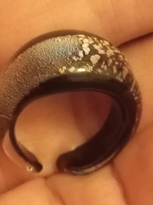 Glass ring like new, black and white