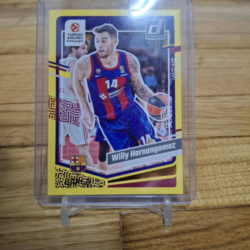 Euroleague Donruss Willy Hernangomez Yellow Flood card new