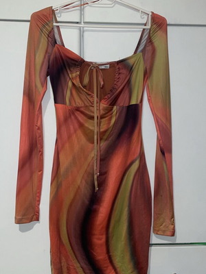 Bershka dress with front tie, like new, colorful, size S
