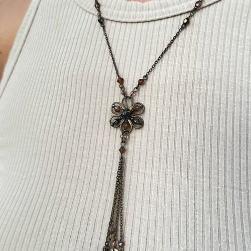 Vintage women's pendant in excellent condition