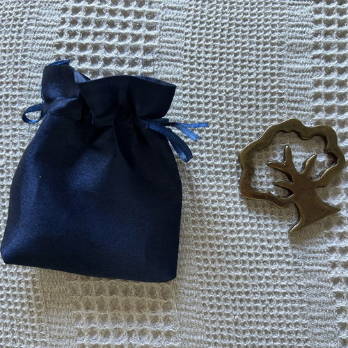 Bronze decorative tree with gift bag