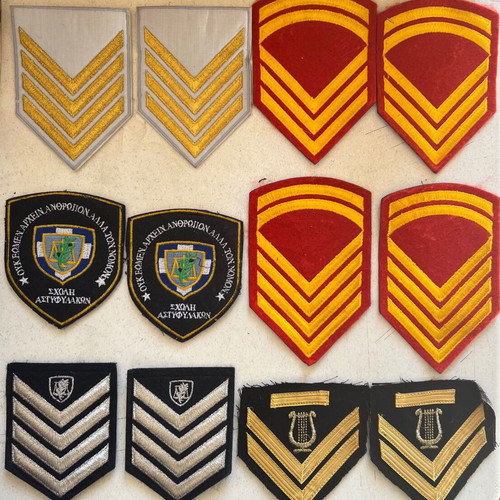 Collection of insignia pairs like new, pack of 37 pairs