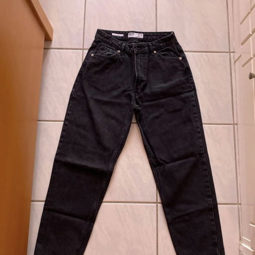 Τζιν Bershka μαύρο mom high waist αφόρετο