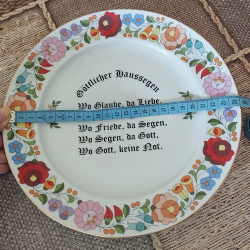 Hungaricum Kalocsa Pattern Porcelain Decorative Plate like new