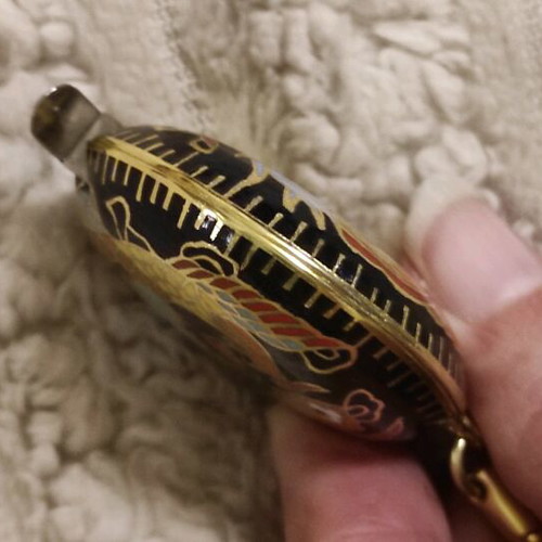 Cloisonné keychain like new with traditional Asian design