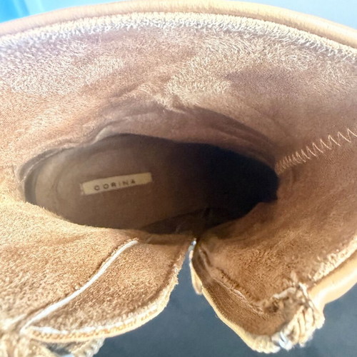 Corina boots new, beige, size 38