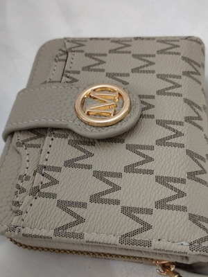 Women's beige wallet, synthetic leather, like new