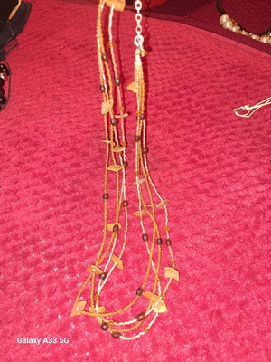 Women's necklace like new