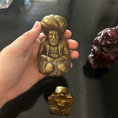 Set of three decorative figurines like new