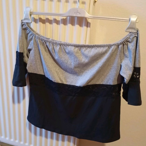 Elastic cotton blouse two-tone with lace, size XL, like new