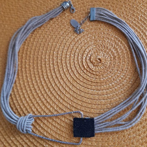 Necklace like new, large handmade, black and beige