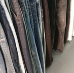 Επιχείρηση thrift shop με vintage ρούχα, παπούτσια και αξεσουάρ