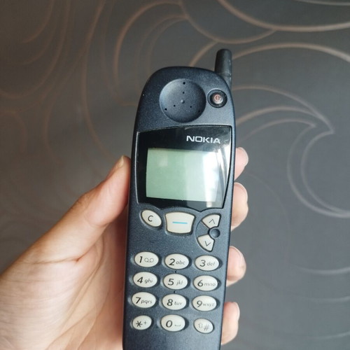 Nokia 5110 phone like new with battery
