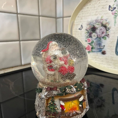 Christmas snow globe with Santa like new