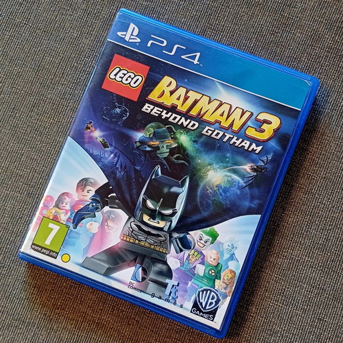 Lego Batman 3 Beyond Gotham PS4 used, complete