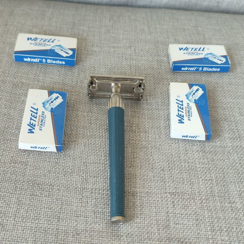 Gillette Super Slimtwist vintage razor used with gift blades
