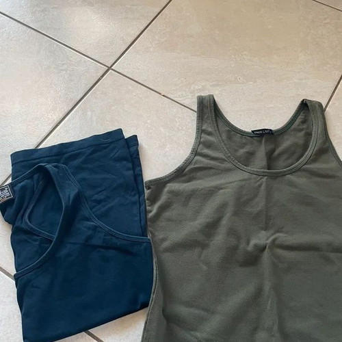 Paco & Co Athletic Tank Tops like new, navy and khaki, set of 2