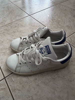 Adidas Stan Smith sneakers used, size 35.5, white and blue
