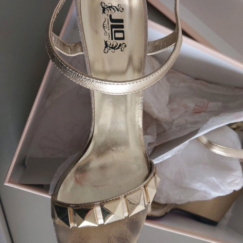 Jennifer Lopez shoes used, gold platform size 38