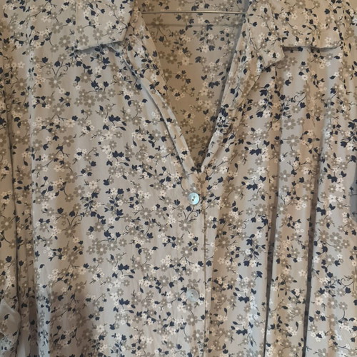 Floral shirt like new, size XXL