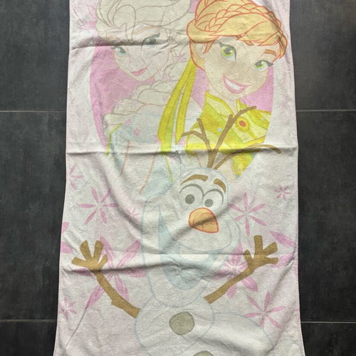 Frozen kids towel used with Elsa, Anna and Olaf