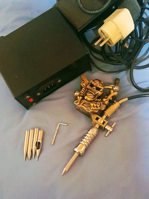 Tattoo Machine Coil Set like new with power supply and pedal