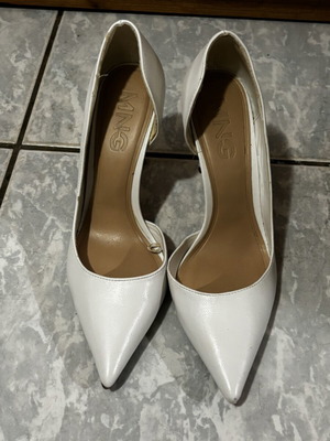 Mango white pumps size 40 used