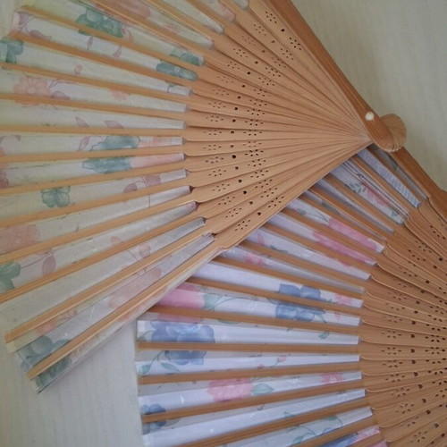 Hand fans like new, pack of 2, fabric and wood