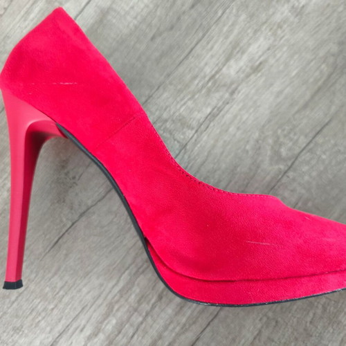 Lynne red pumps like new, size 37, 12cm heel