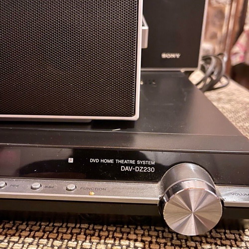 Sony Home Cinema 5.1 DAV-DZ230 used