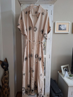 Celestino dress XL new, beige cotton with viscose, with belt