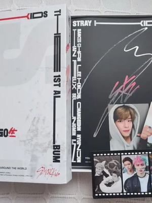 Stray Kids Go Live A Version album with Han signature