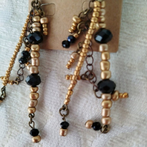 Handmade earrings new, black and gold