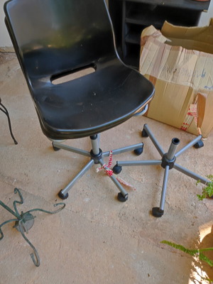 Children's office chairs used, set of 2